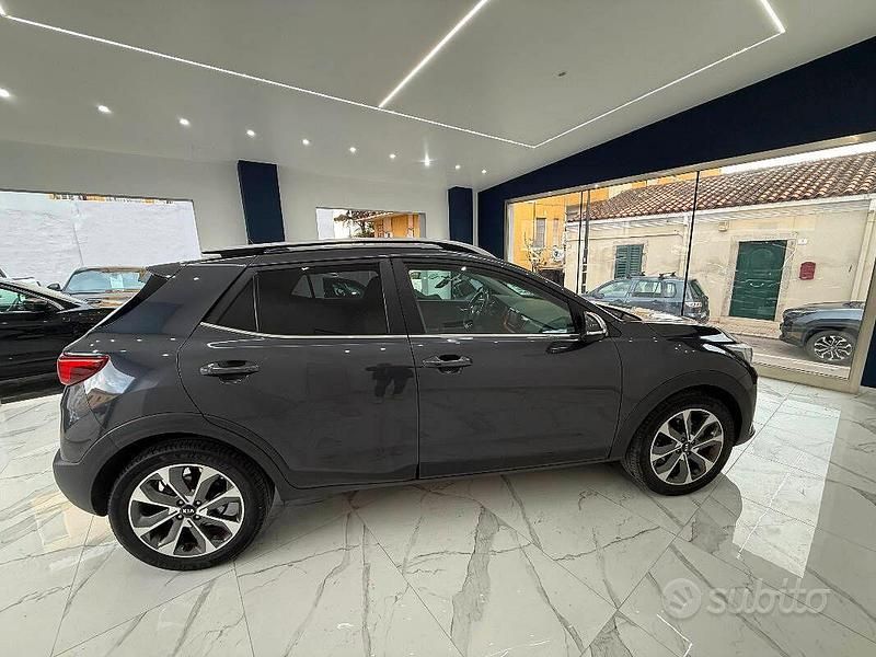 Usata Kia Stonic 120 CV (88 kW) 2018 Grigio SUV