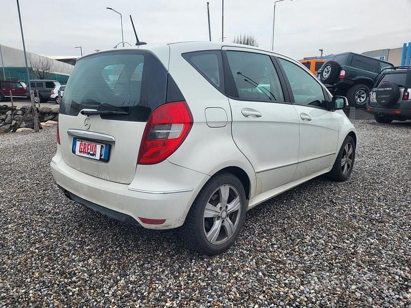 Usata Mercedes A160 Avantgarde 95 CV (69 kW) 2009 Bianco Berlina
