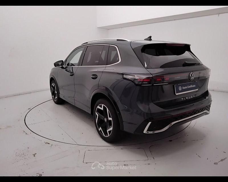 Usata VW Tiguan R-line 150 CV (110 kW) 2025 Grigio SUV