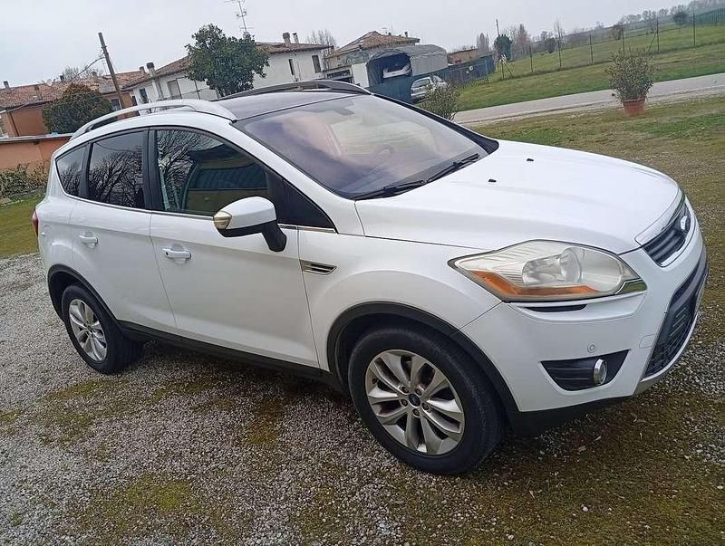 Usata Ford Kuga Titanium 163 CV (119 kW) 2011 Bianco SUV