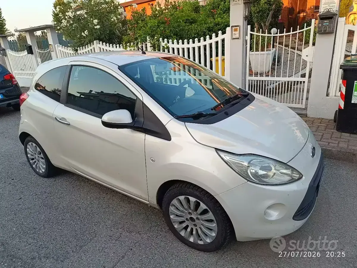 Usata Ford Ka 75 CV (55 kW) 2011 Bianco Utilitaria