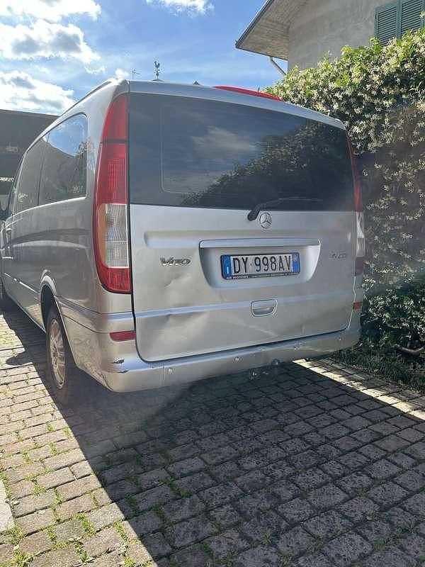 Usata Mercedes Vito 150 CV (110 kW) 2009 Argento