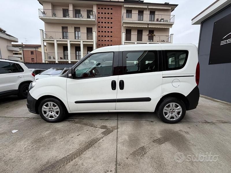 Usata Fiat Doblò 95 CV (69 kW) 2017 Bianco Monovolume