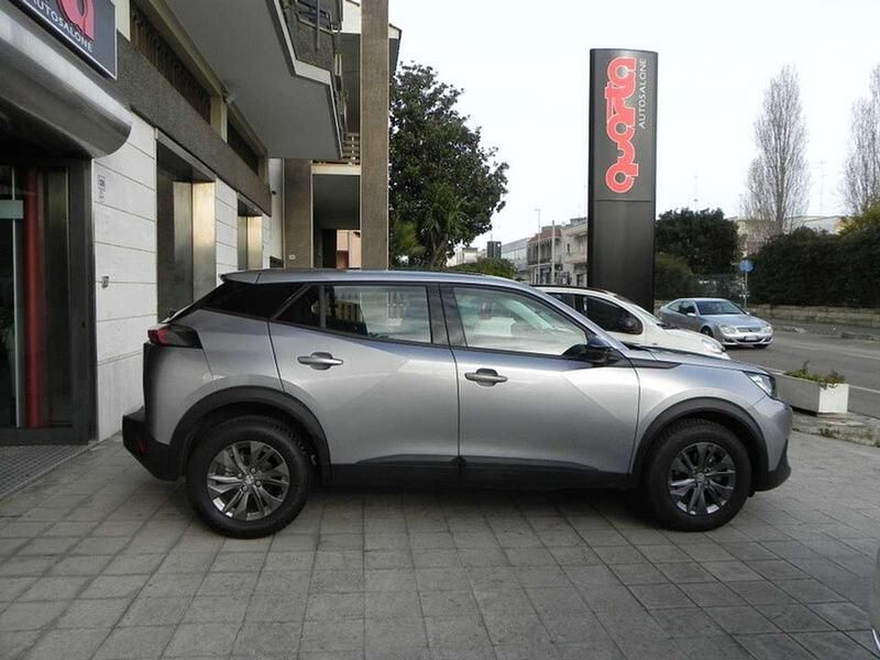 Usata Peugeot 2008 Active 110 CV (80 kW) 2022 Grigio SUV