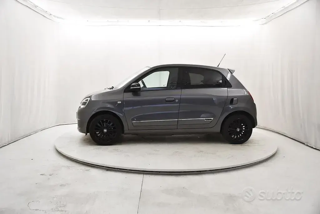Usata Renault Twingo 30 kW (42 CV) 2023 Grigio Utilitaria