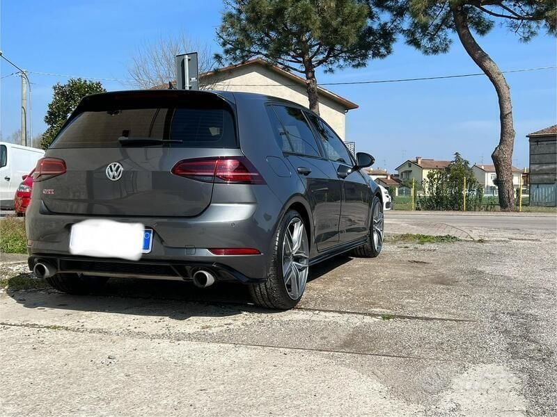 Usata VW Golf VII GTI 245 CV (180 kW) 2017 Grigio Utilitaria