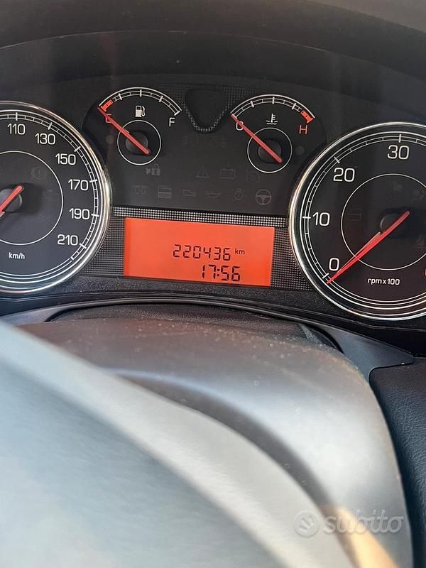 Usata Fiat Croma 120 CV (88 kW) 2008 Nero Station wagon