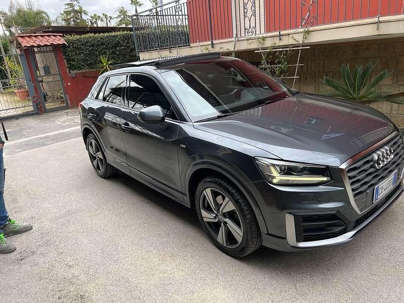 Usata Audi Q2 S-Line 150 CV (110 kW) 2019 Grigio SUV