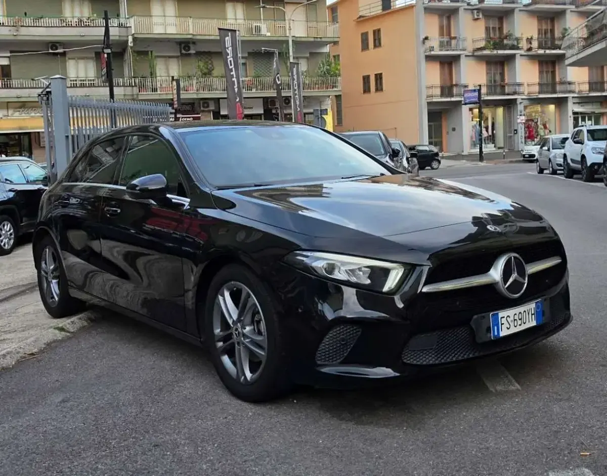 Usata Mercedes A180 116 CV (85 kW) 2019 Bianco Berlina
