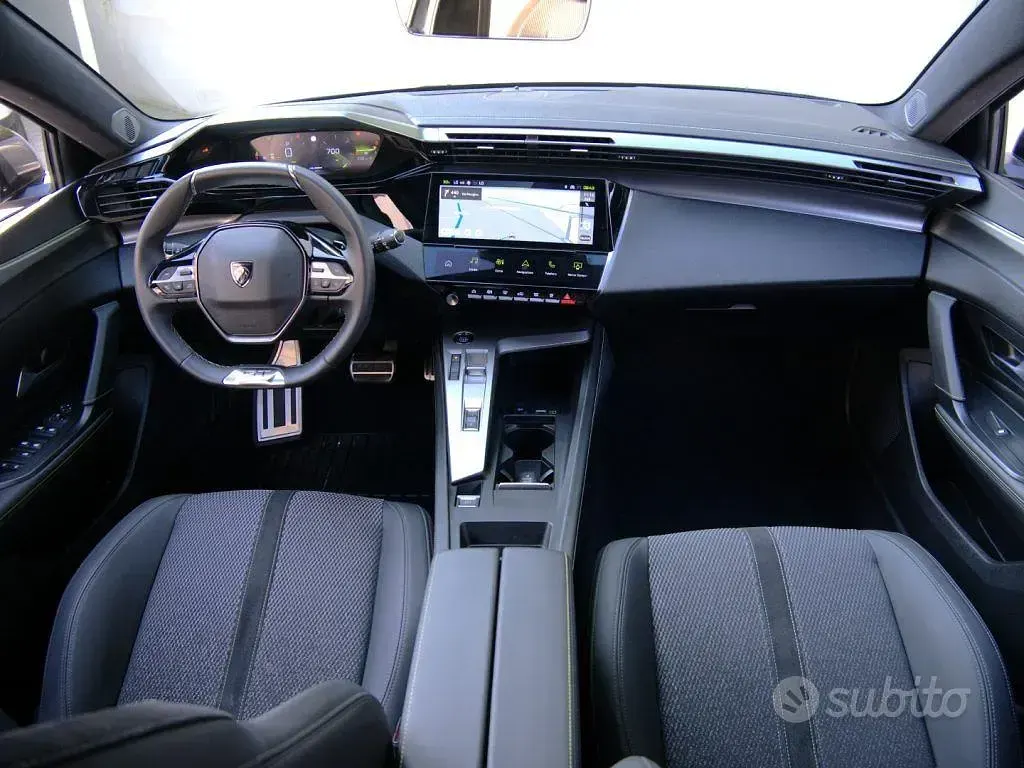 Usata Peugeot 308 GT 131 CV (96 kW) 2024 Grigio Station wagon