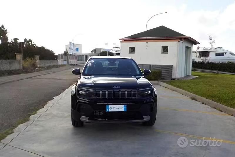 Usata Jeep Avenger Altitude 100 CV (73 kW) 2025 Nero SUV
