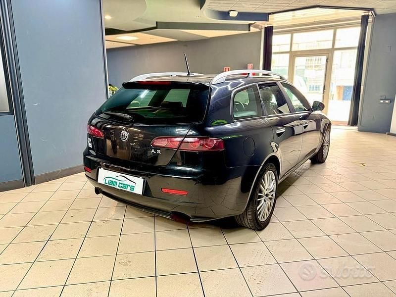 Usata Alfa Romeo 159 Super 170 CV (125 kW) 2011 Nero Station wagon