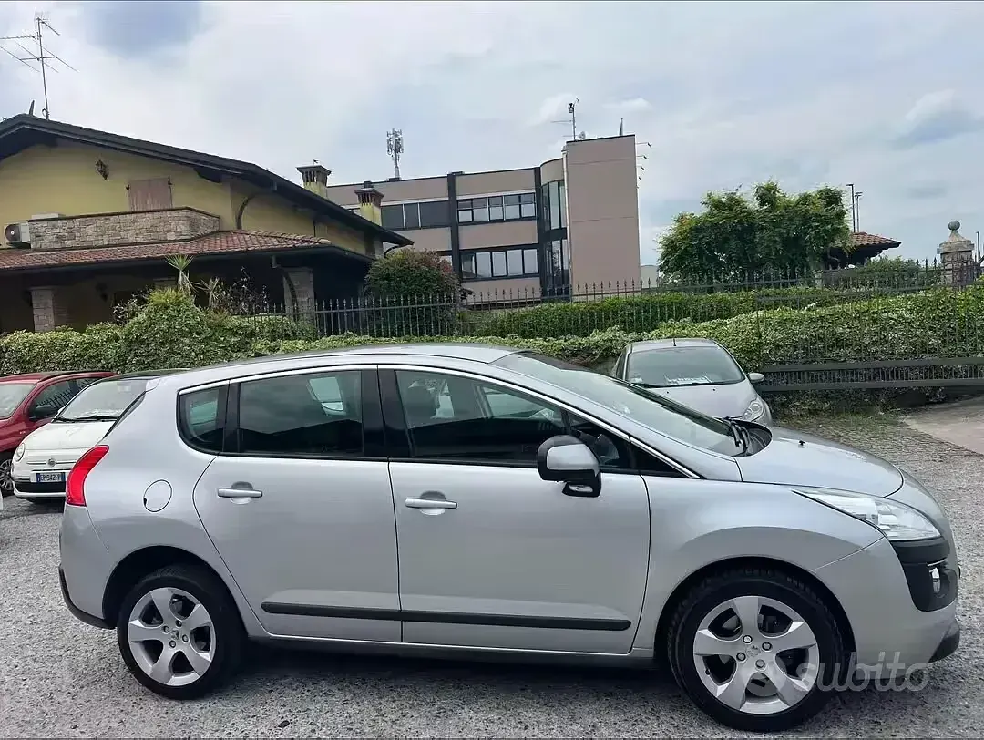 Usata Peugeot 3008 Business-Line 112 CV (82 kW) 2011 Grigio Station wagon