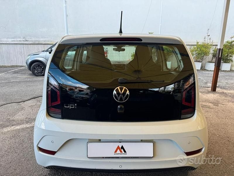 Usata VW up! Sportline 65 CV (47 kW) 2022 Bianco Utilitaria