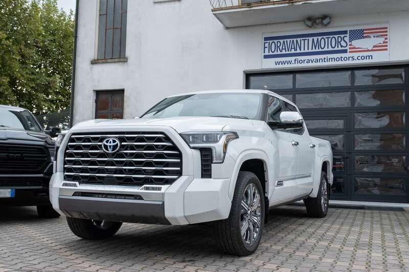Bianco Usata 2024 Toyota Tundra Pick-up | 98.360 € - Immagine 1/4