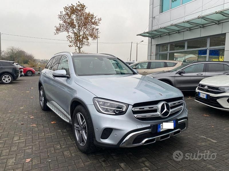 Begagnad Mercedes GLC220 194 HK (142 kW) 2022 Grå SUV