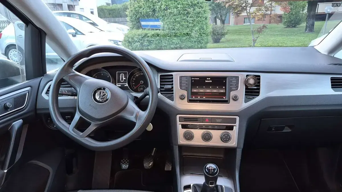 Usata VW Golf Sportsvan Comfortline 110 CV (80 kW) 2015 Grigio Monovolume