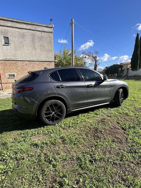 Usata Alfa Romeo Stelvio 209 CV (153 kW) 2018 SUV
