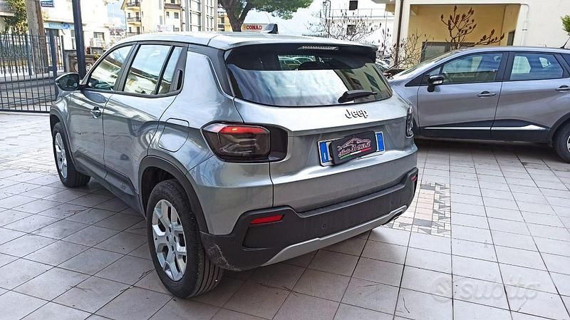 Usata Jeep Avenger Altitude 101 CV (74 kW) 2024 Grigio SUV