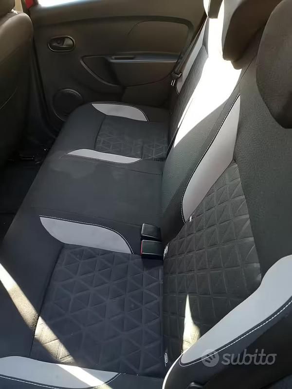 Usata Dacia Sandero Stepway 2013 Rosso Monovolume