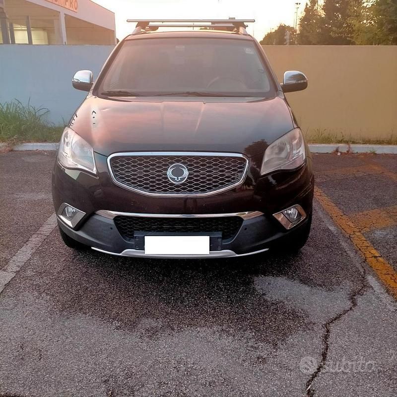 Usata Ssangyong (KGM) Korando 175 CV (128 kW) 2013 Nero SUV