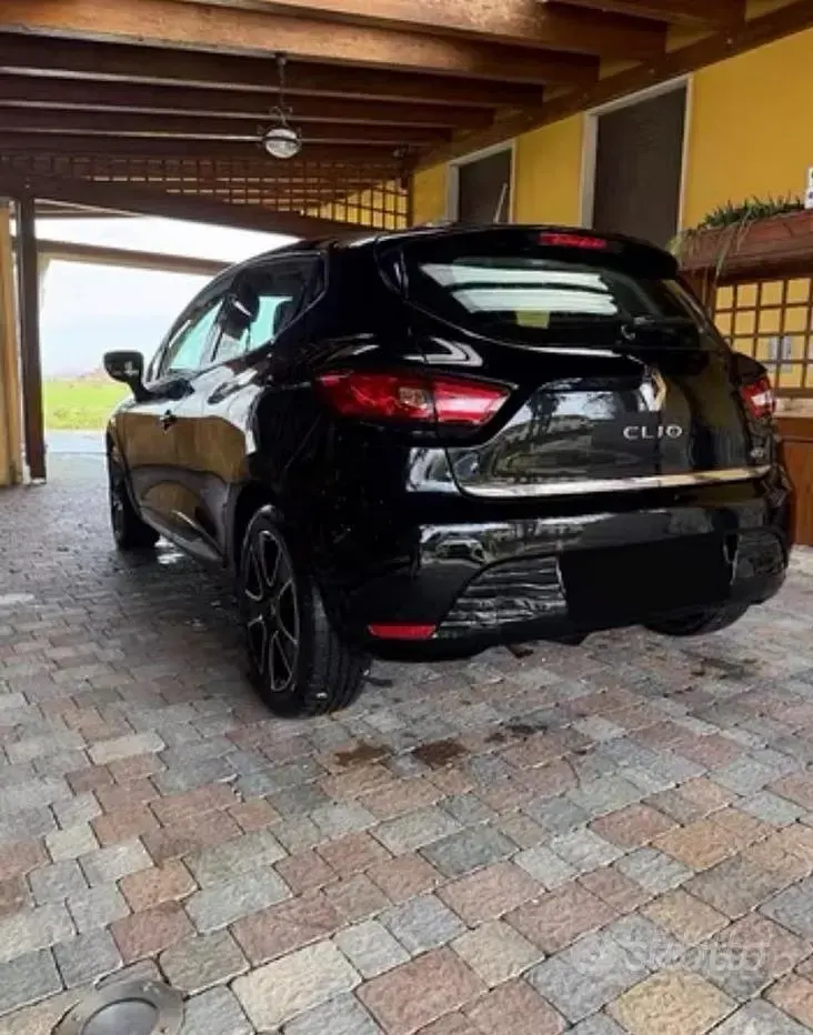Usata Renault Clio 75 CV (55 kW) 2016 Nero Utilitaria