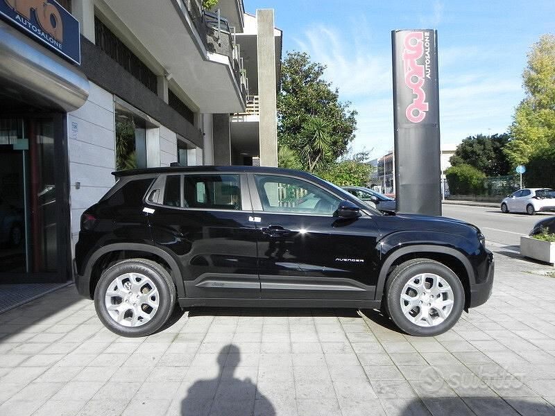 Nuova Jeep Avenger Altitude 101 CV (74 kW) 2025 Nero SUV