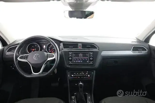 Usata VW Tiguan Life 150 CV (110 kW) 2021 Grigio SUV