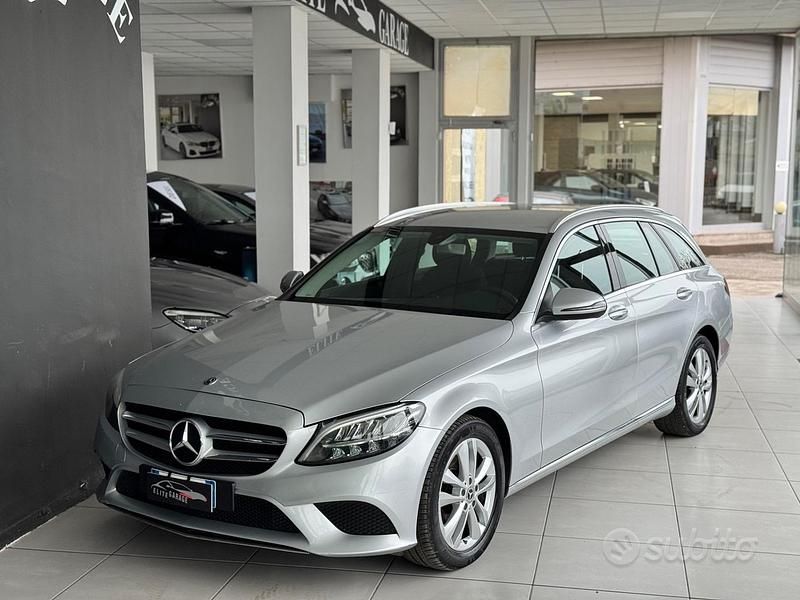 Usata Mercedes C220 Premium 194 CV (142 kW) 2018 Grigio Station wagon