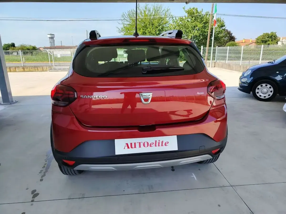 Usata Dacia Sandero Stepway 91 CV (66 kW) 2022 Rosso SUV
