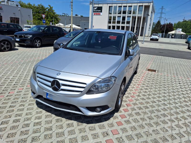 Usata Mercedes 180 Executive 2012 Grigio Berlina