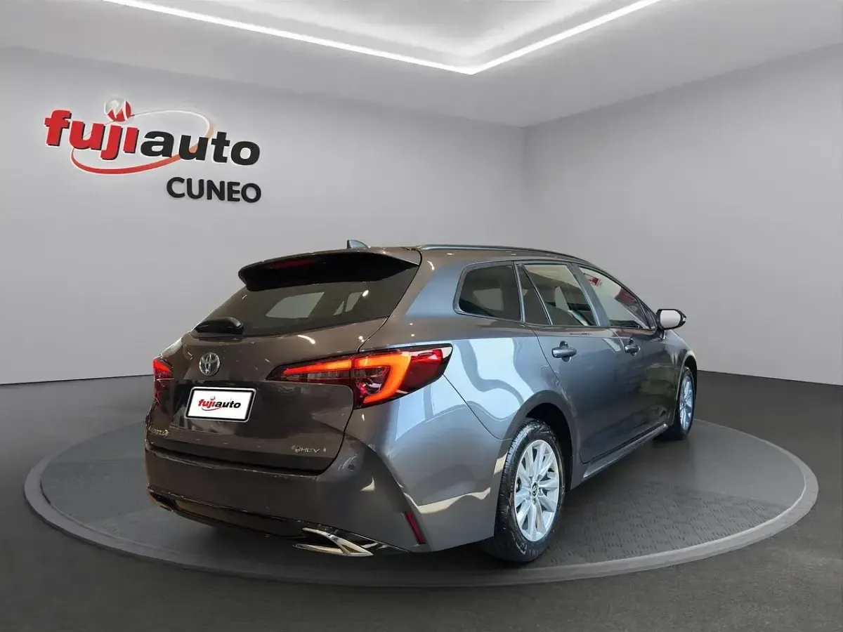 Nuova Toyota Corolla Active 140 CV (102 kW) 2026 Dark grey met Station wagon