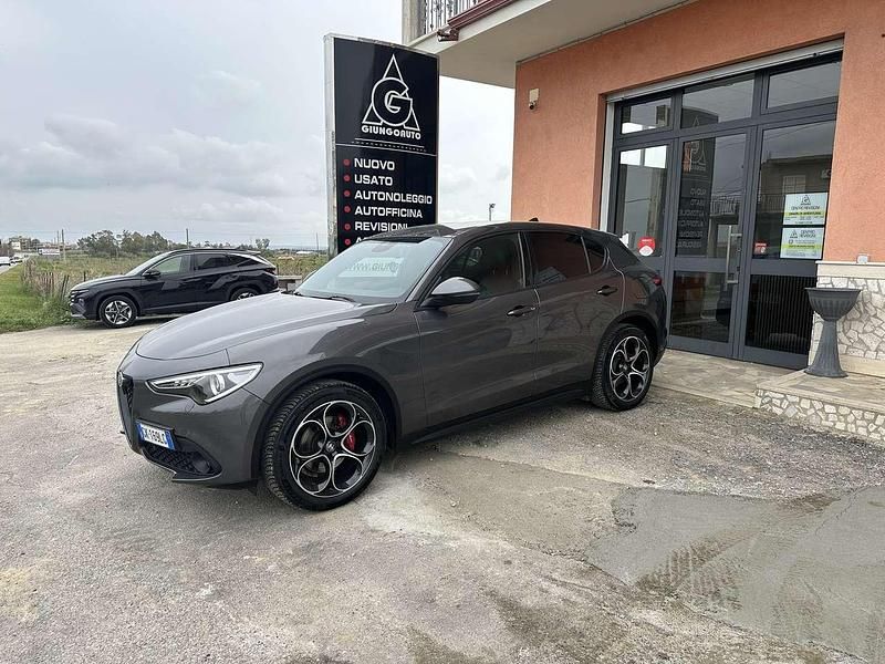 Usata Alfa Romeo Stelvio Sprint 190 CV (139 kW) 2022 Grigio SUV