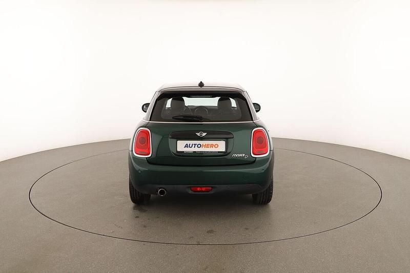 Usata Mini Cooper D 115 CV (84 kW) 2016 Verde Utilitaria