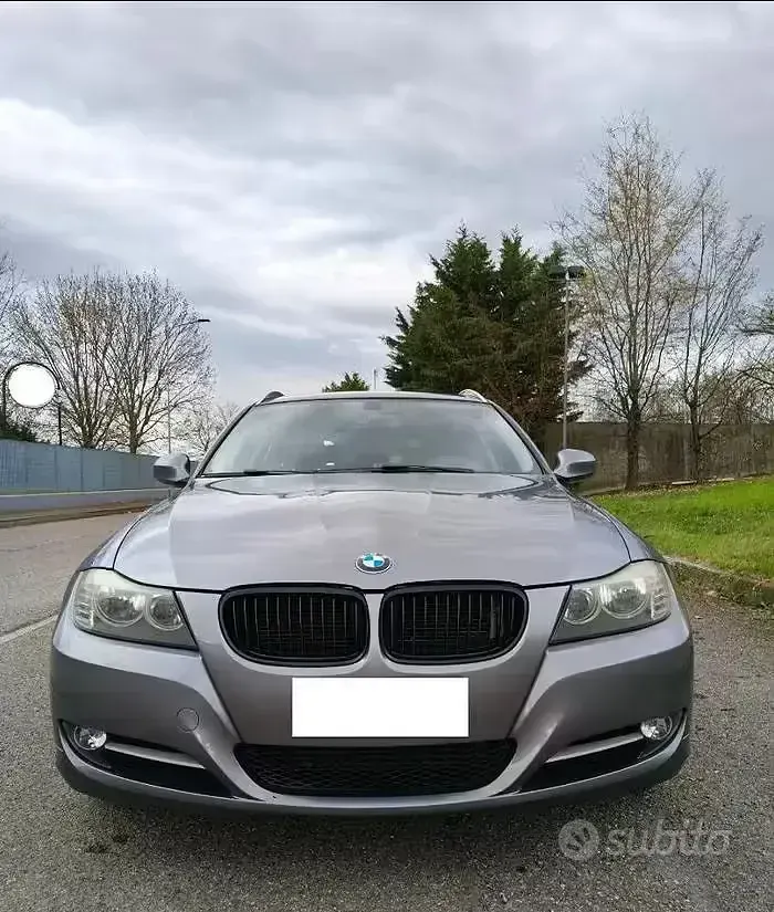 Usata BMW 318 Efficient Dynamics 143 CV (105 kW) 2010 Grigio Station wagon