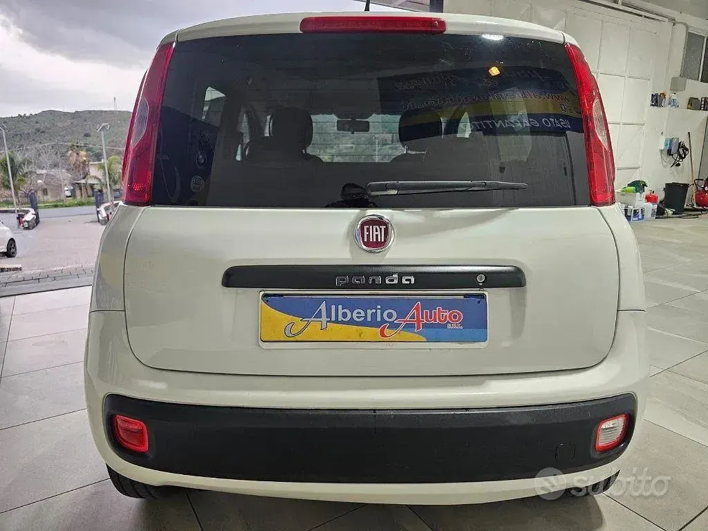 Usata Fiat Panda Easy 75 CV (55 kW) 2014 Bianco Utilitaria
