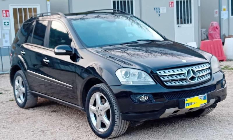 Usata Mercedes ML320 224 CV (164 kW) 2006 Nero SUV
