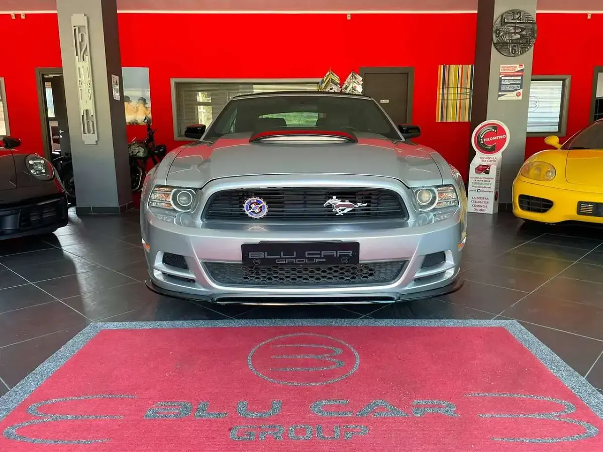 Usata Ford Mustang Convertible 309 CV (227 kW) 2014 Argento Cabrio