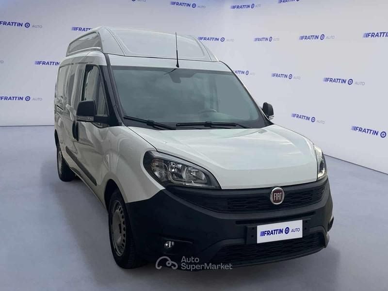 Usata Fiat Doblò Business 105 CV (77 kW) 2021 Bianco Monovolume