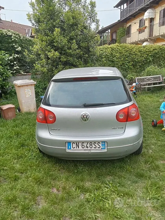 Usata VW Golf IV 140 CV (102 kW) 2004 Grigio Berlina