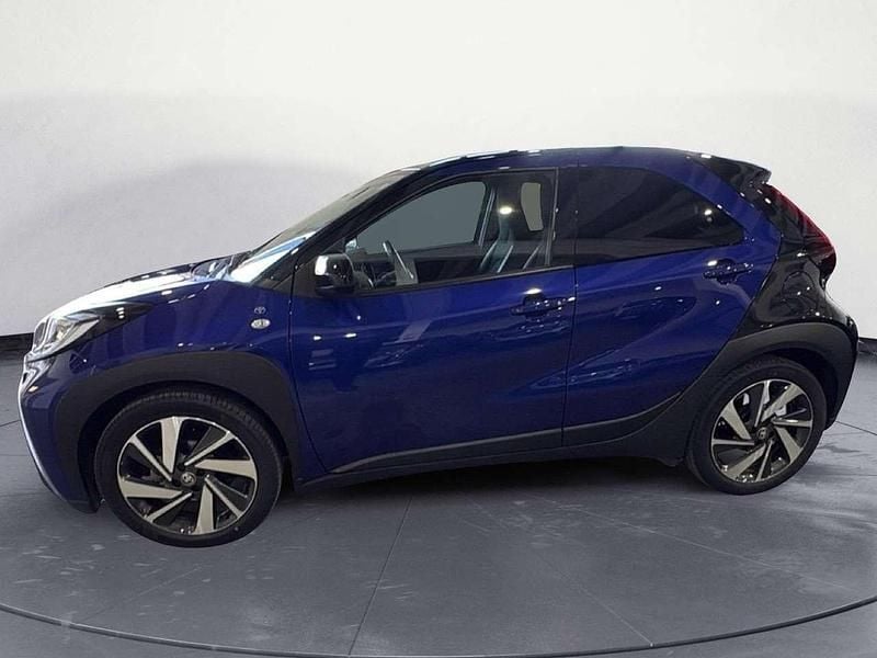 Usata Toyota Aygo X Lounge 72 CV (52 kW) 2022 Blu/azzurro SUV