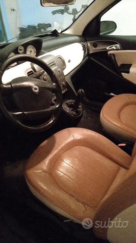 Usata Lancia Ypsilon 2006 Utilitaria