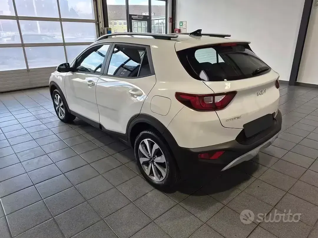 Usata Kia Stonic 100 CV (73 kW) 2020 Bianco SUV