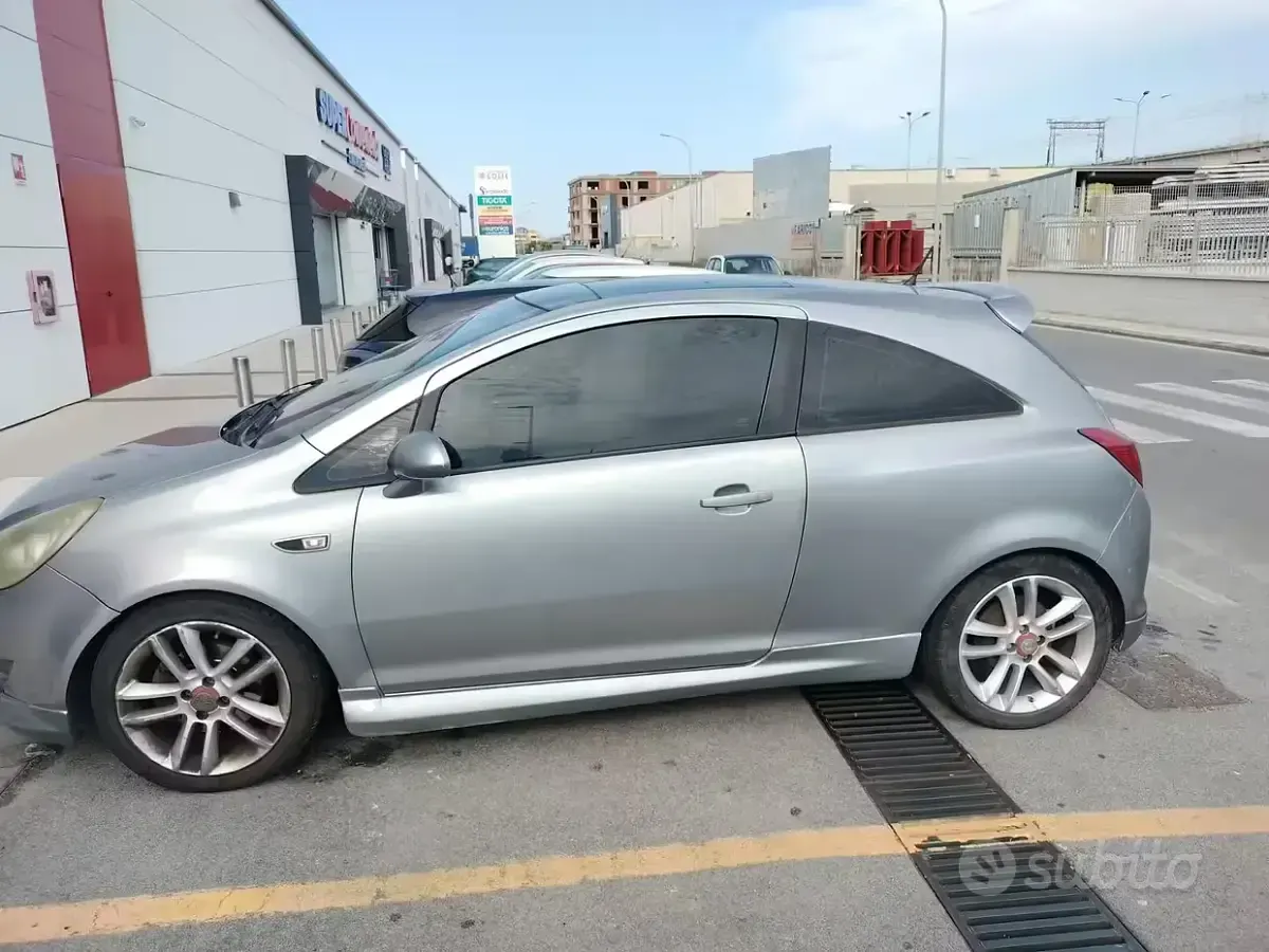 Usata Opel Corsa 90 CV (66 kW) 2008 Grigio Utilitaria