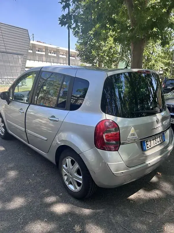 Usata Renault Grand Modus Dynamique 101 CV (74 kW) 2011 Monovolume