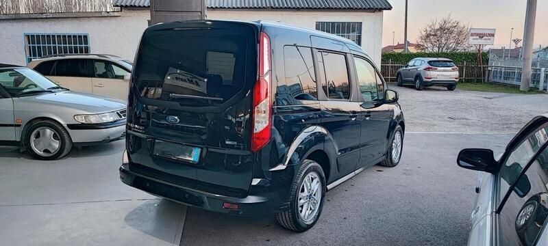 Usata Ford Tourneo Connect Titanium 120 CV (88 kW) 2019 Nero Monovolume