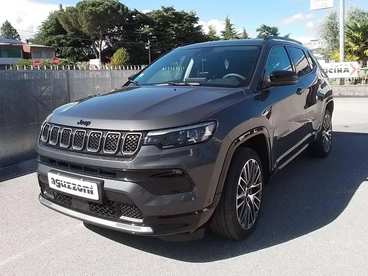 Usata Jeep Compass Summit 131 CV (96 kW) 2025 Grigio SUV