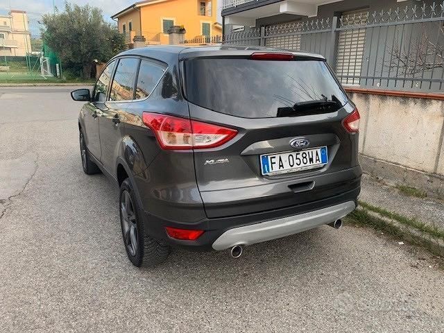 Usata Ford Kuga 150 CV (110 kW) 2015 SUV