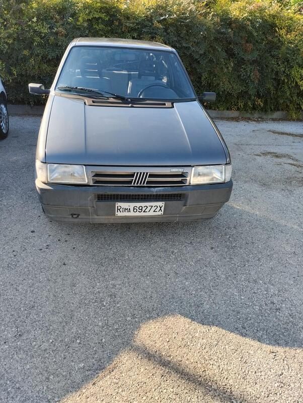 Usata Fiat Uno 45 CV (33 kW) 1990 Grigio Utilitaria