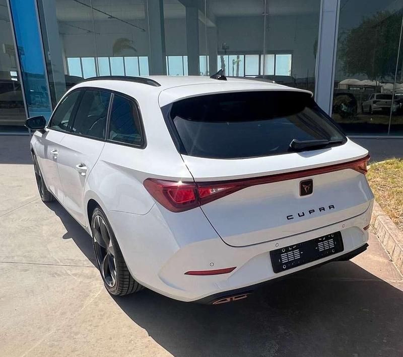Usata Cupra Leon 150 CV (110 kW) 2023 Bianco Station wagon